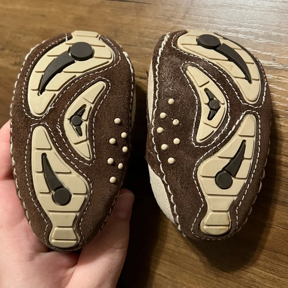 Baby Deer Vintage 80s Brown and Tan Suede Baby Shoes Size 2